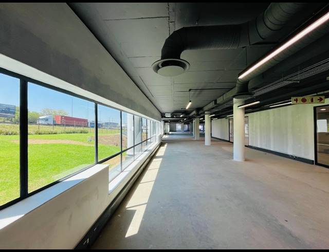 2,200M² OFFICE TO LET IN VORNA VALLEY